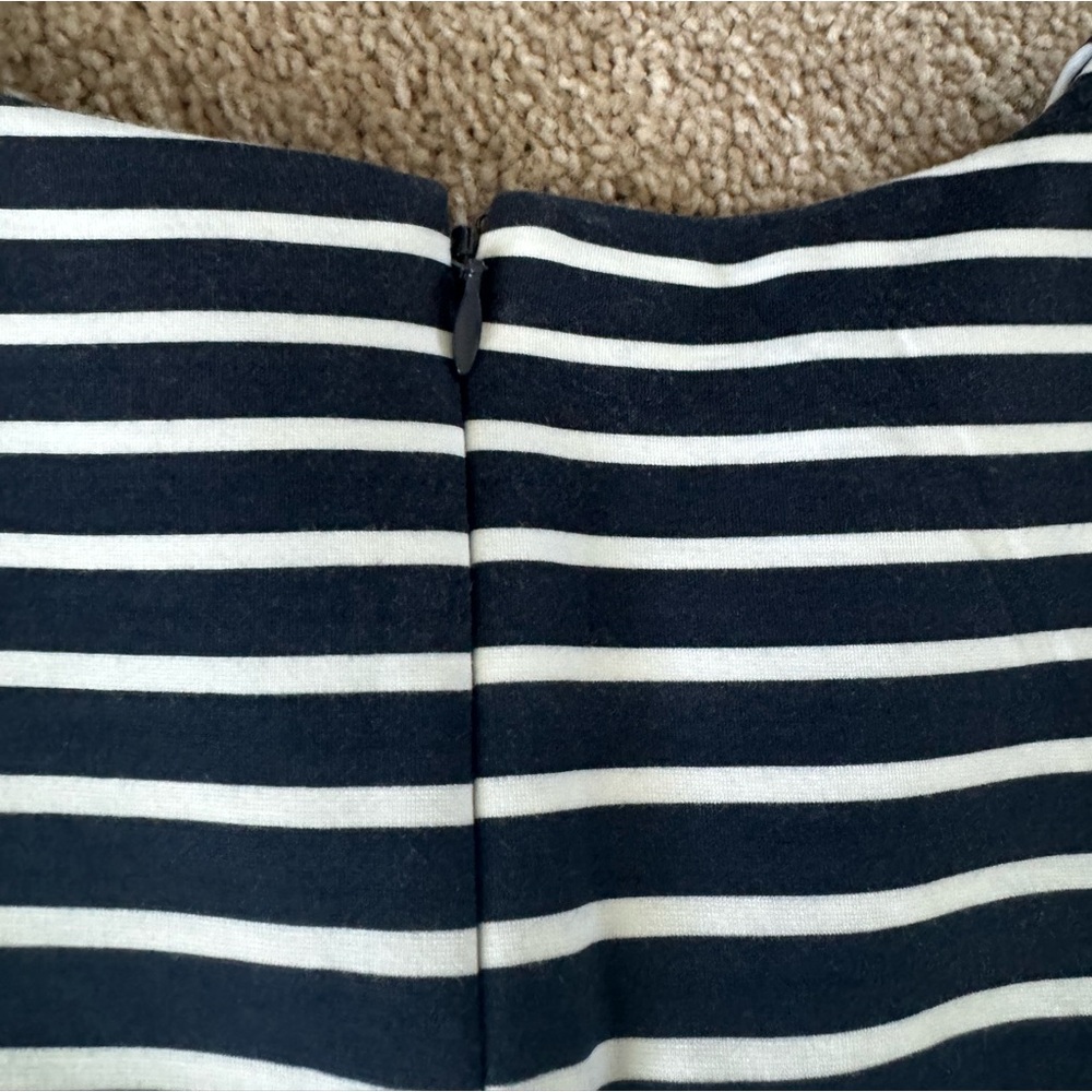 Navy and White Banana Republic work dress - Picture 3 of 7